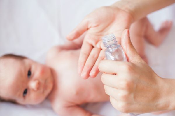 Etherische-olie-gevaarlijk-voor-baby Etherische olie gevaarlijk voor baby
