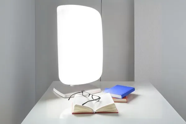 Gebruiken van lamp voor lichttherapie licht