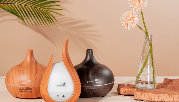 Nebilizer met bloem in glazen vaas